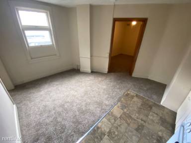 Main picture of 1106 Castle Shannon Blvd