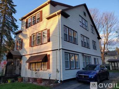 Main picture of 23 Francis Ave