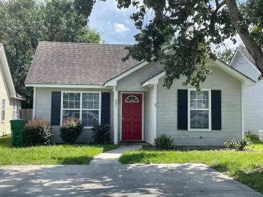 Main picture of 231 Blue Pool Dr