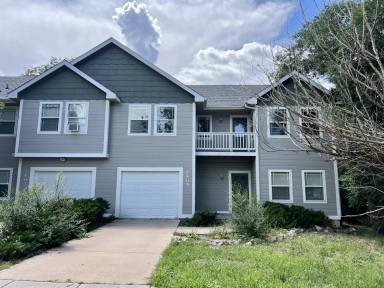 Main picture of 2405 W Monument St
