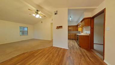 Main picture of 4314 NW Santa Fe Ave