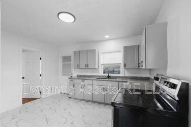 Main picture of 405 N Walnut St