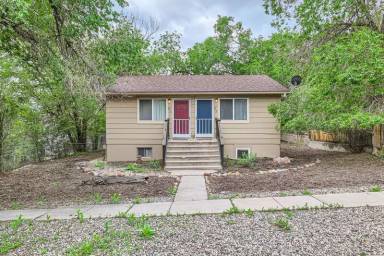 Main picture of 2517 W Willamette Ave