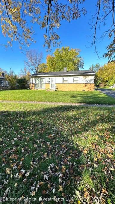 Main picture of 16624 Oxford Dr
