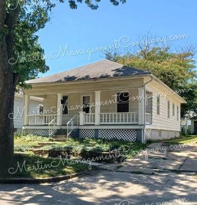 Main picture of 1418 S Sneed Ave