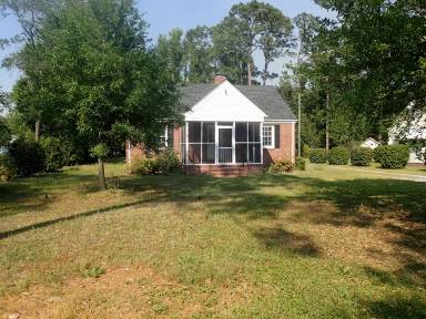 Main picture of 315 Pine Grove Dr