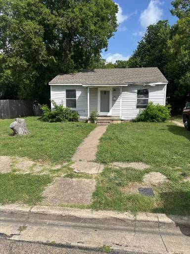 Main picture of 3821 Hay Ave