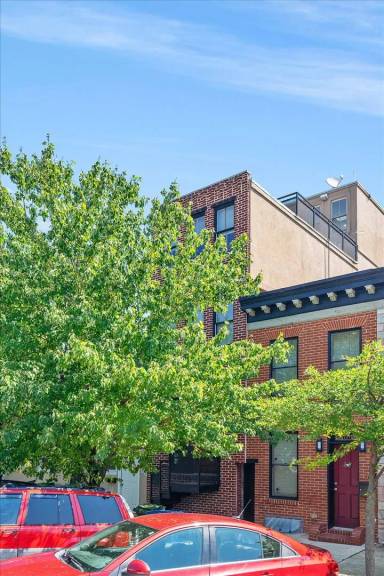 Main picture of 507 S Milton Ave