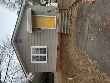 Main picture of 26 Oakland Ave