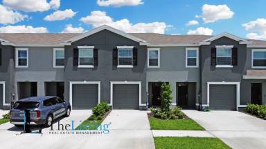 Main picture of 32963 Tulip Petal Ln