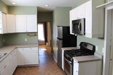 Main picture of 2817 W 6th St
