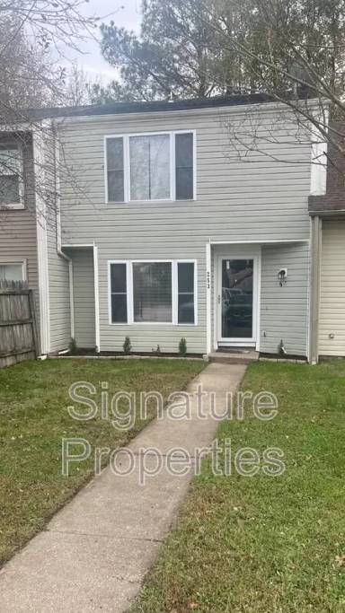 Main picture of 253 Thalia Trace Dr
