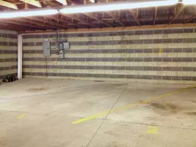 Main picture of 351 N May St