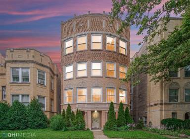 Main picture of 6144 N Washtenaw Ave