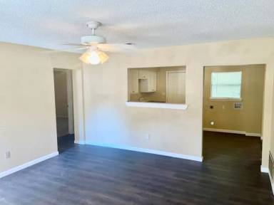 Main picture of 2803 Cedar Park Blvd