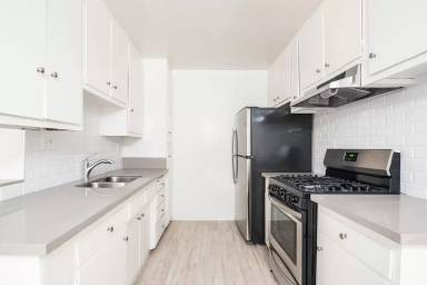 Main picture of 7540 Hampton Ave