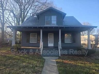 Main picture of 222 Liberty Rd