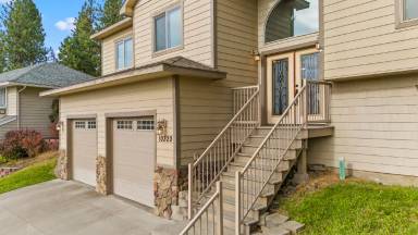Main picture of 10320 N Woodridge Dr
