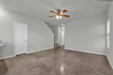 Main picture of 7239 Converse Ridge Ln