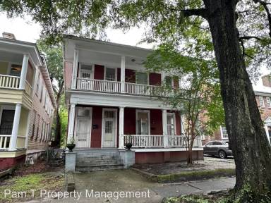 Main picture of 511 E Waldburg St