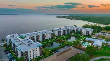 Main picture of Schooner Bay Condominiums