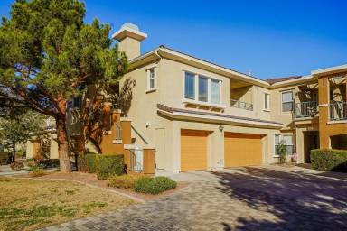 Main picture of 10700 Amber Ridge Dr