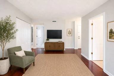 Main picture of 1264 Villa Ln