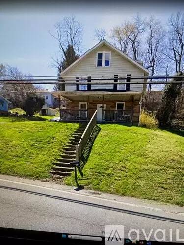 Main picture of 215 Dunkard Ave