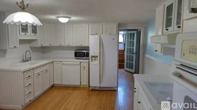 Main picture of 145 Windmill St