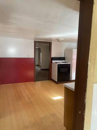 Main picture of 710 B Ave NE