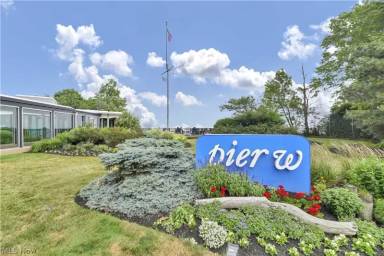 Main picture of Winton Place Condo