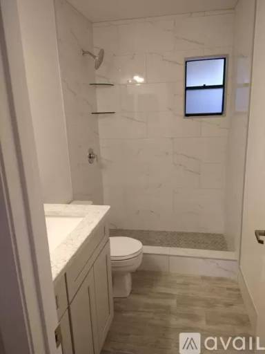 Main picture of 510 1/2 7th Ave NE