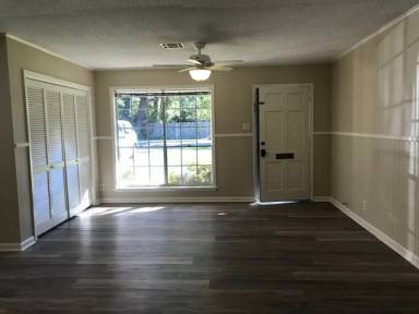 Main picture of 2504 Kenmore St