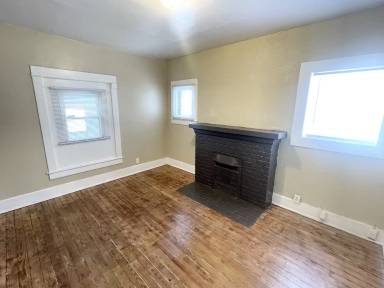 Main picture of 1322 W 26th St