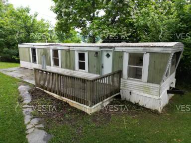 Main picture of 90 Moody Ave