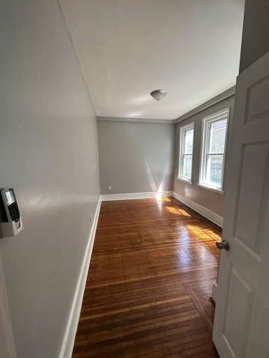 Main picture of 1315 W Roosevelt Blvd