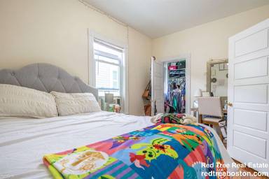 Main picture of 35 Harbor View St