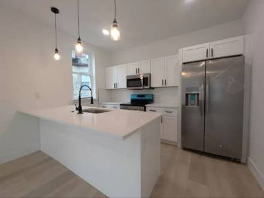 Main picture of 835 N 63rd St