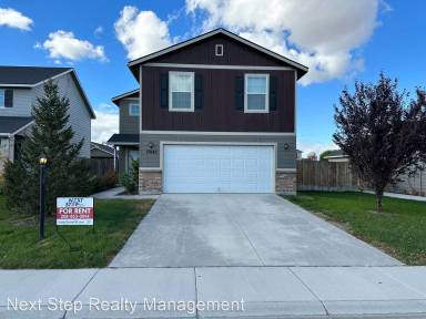 Main picture of 17643 Mountain Springs Ave