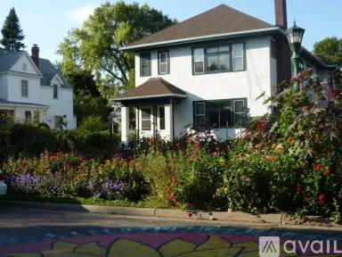 Main picture of 1887 Iglehart Ave