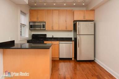 Main picture of 841 W Windsor Ave