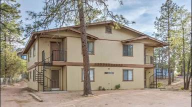 Main picture of 704 N Easy St