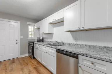 Main picture of 1010 Glenwood Dr