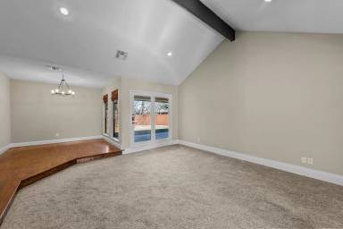 Main picture of 306 Dove Creek Trl