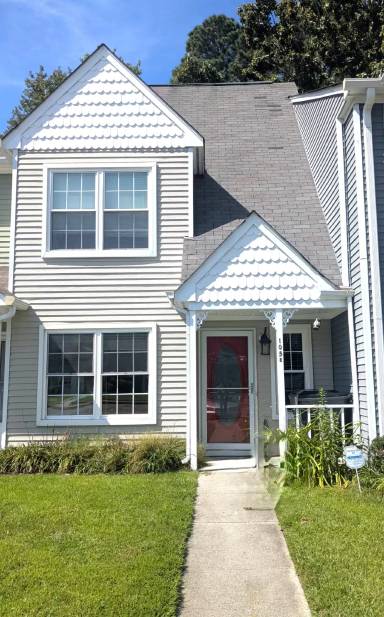 Main picture of 105 Heather Way