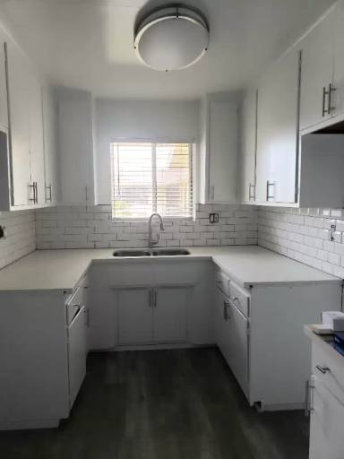 Main picture of 3701 Emerald St