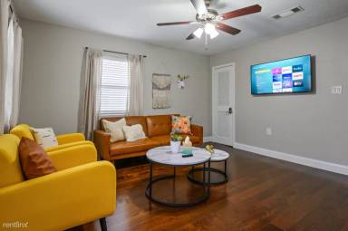 Main picture of 344 New Jersey Ave NW