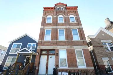Main picture of 1019 W Cullerton St