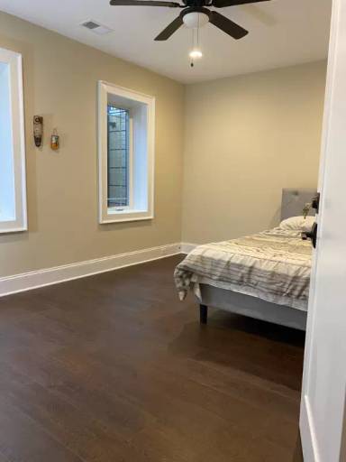 Main picture of 2044 Great Falls St