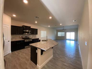 Main picture of 2430 W Mallard Ln